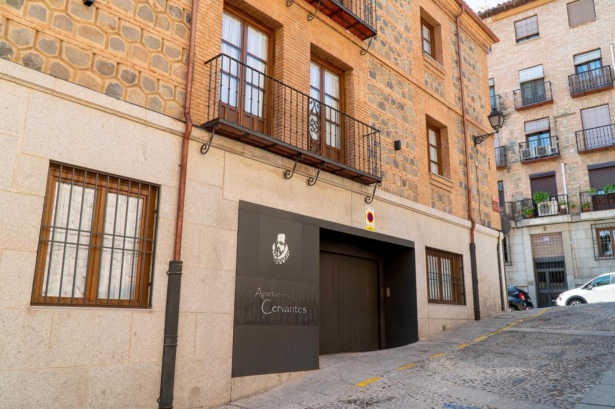 Cervantes 5 Collection - Greco Aparcamiento En El Edificio Toledo Kültér fotó